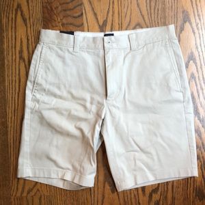 J Crew 9” Gramercy Flex Khaki Short in Stone